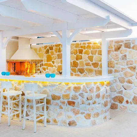 Bella Elena Villa *